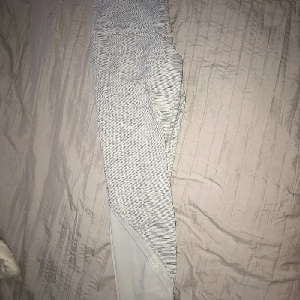 Wonder under scallop leggings